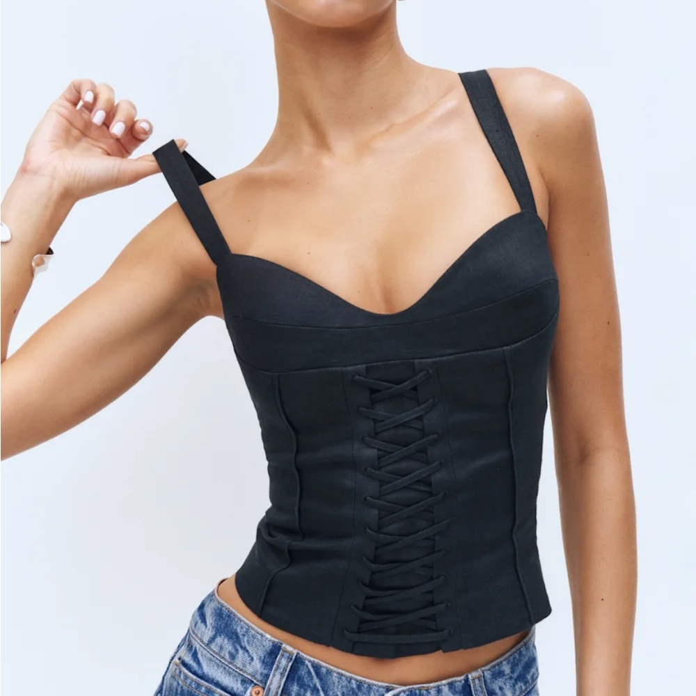 NWT linen reformation top